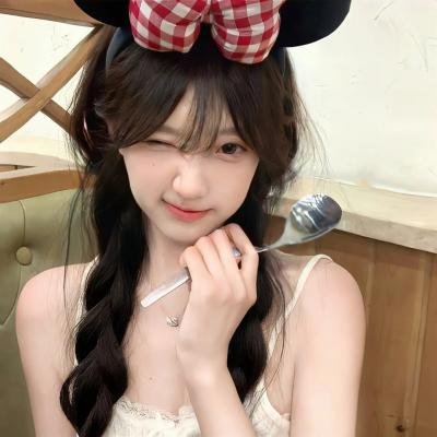 手提箱女郎