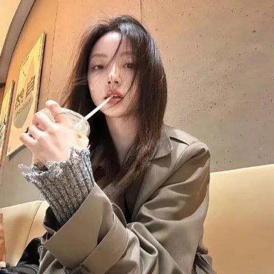 戴丝绸帽的男人
